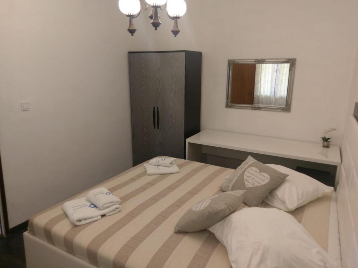 Apartment Martina บีโอกราดนาโมรู ภายนอก รูปภาพ